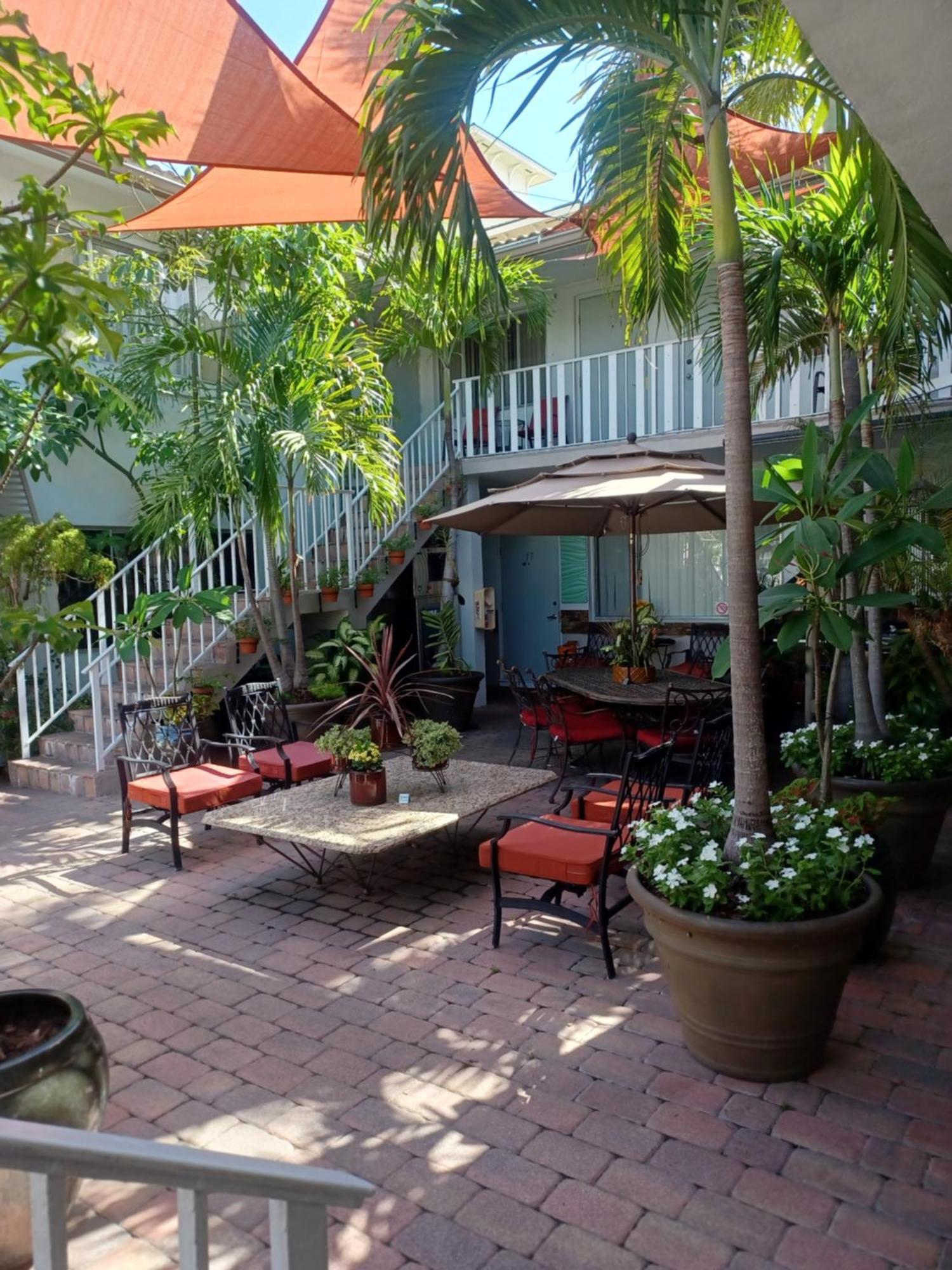 The Big Coconut Guesthouse - Gay Men'S Resort Fort Lauderdale Exterior foto